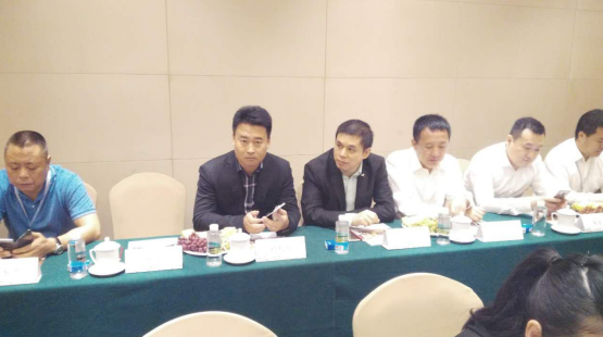 仟億達(dá)作為龍商會(huì)成員，積投身節(jié)能環(huán)保能源事業(yè)，利用生物質(zhì)多聯(lián)產(chǎn)、碳交易等業(yè)務(wù)為龍江做貢獻(xiàn)，助力龍江經(jīng)濟(jì)發(fā)展。