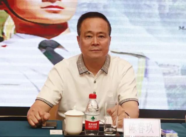 北京福建企業(yè)總商會(huì)黨委書記、會(huì)長(zhǎng)陳春玖